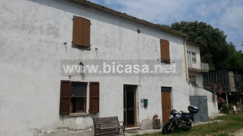 casa indipendente in vendita a Pesaro in zona Novilara