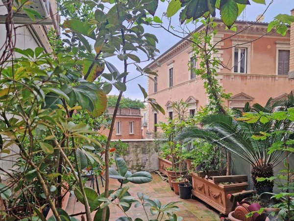 appartamento in vendita a Pesaro in zona Centro Città