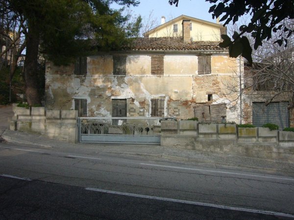 casa indipendente in vendita a Pesaro in zona Borgo Santa Maria