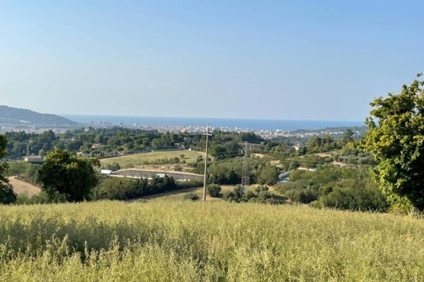 terreno agricolo in vendita a Pesaro in zona Mare
