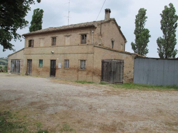 casa indipendente in vendita a Pesaro in zona Mare