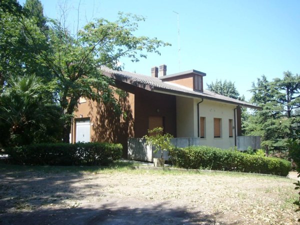 casa indipendente in vendita a Pesaro in zona Mare