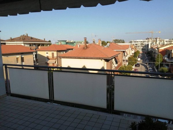 appartamento in vendita a Pesaro in zona Mare