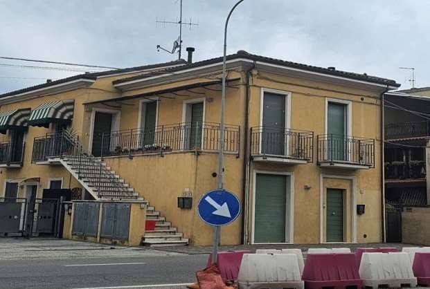 appartamento in vendita a Pesaro in zona Cattabrighe
