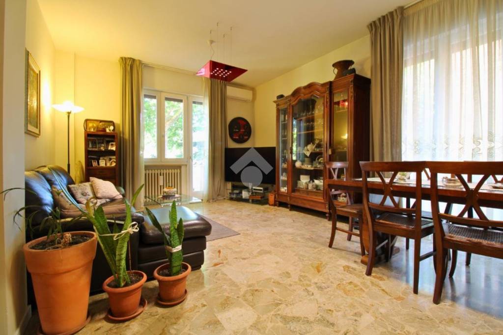 appartamento in vendita a Pesaro in zona Centro Città