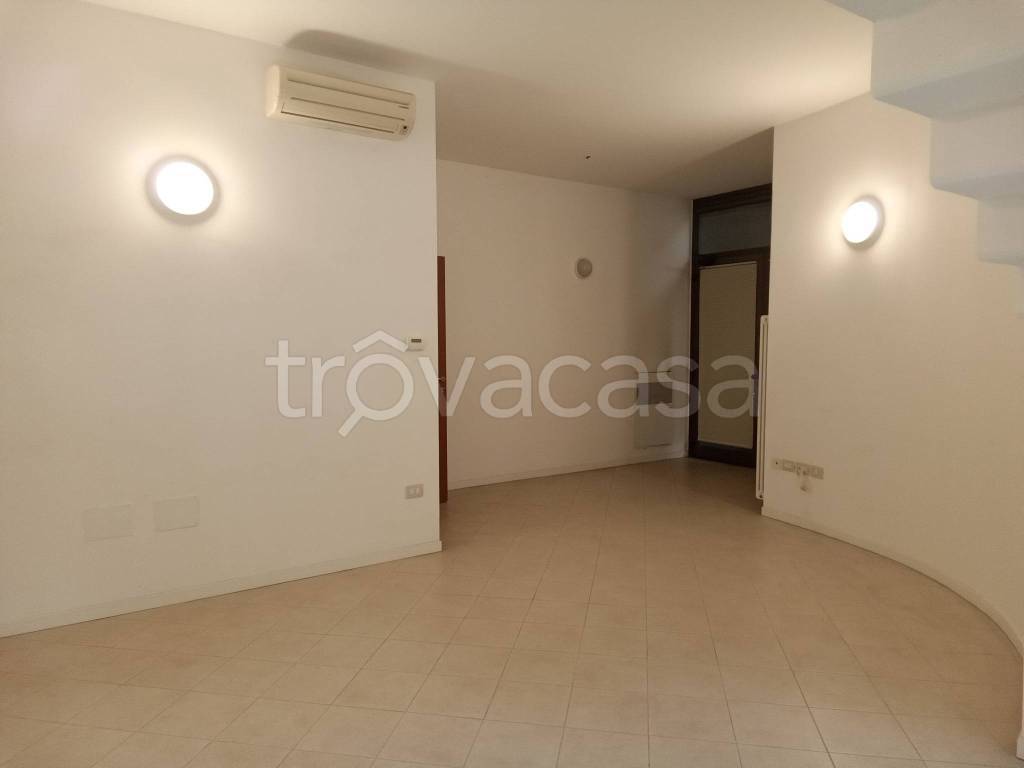 appartamento in vendita a Pesaro in zona Centro Città