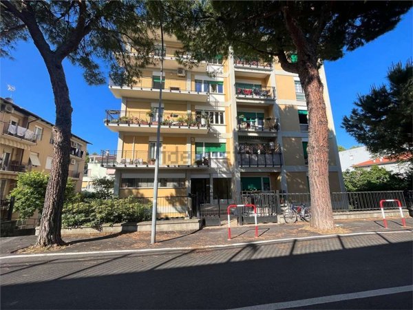 appartamento in vendita a Pesaro in zona Mare