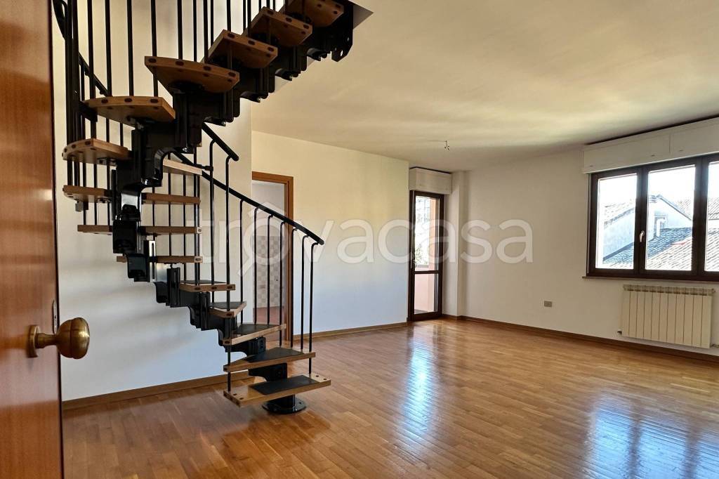 appartamento in vendita a Pesaro in zona Centro Città