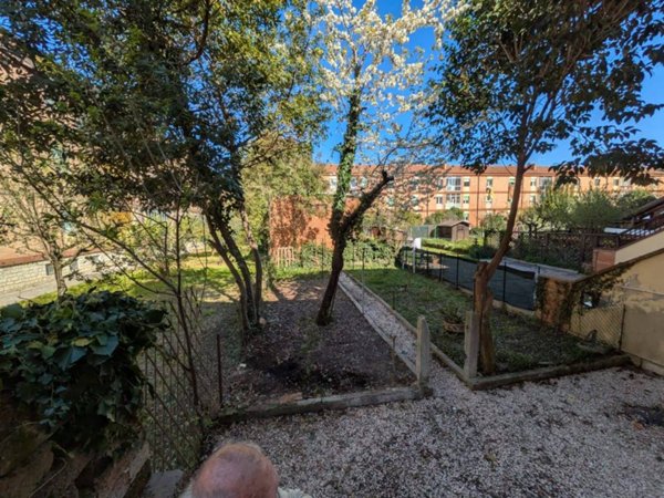 casa indipendente in vendita a Pesaro