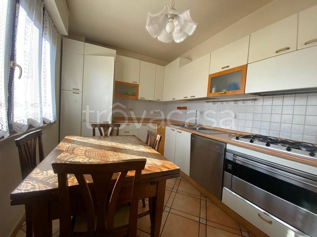 appartamento in vendita a Pesaro in zona Centro Città