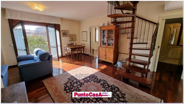 appartamento in vendita a Pesaro in zona Centro Città