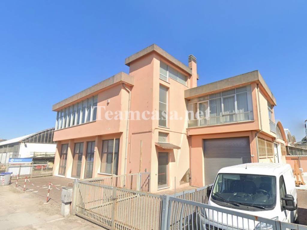 negozio in vendita a Pesaro in zona Soria