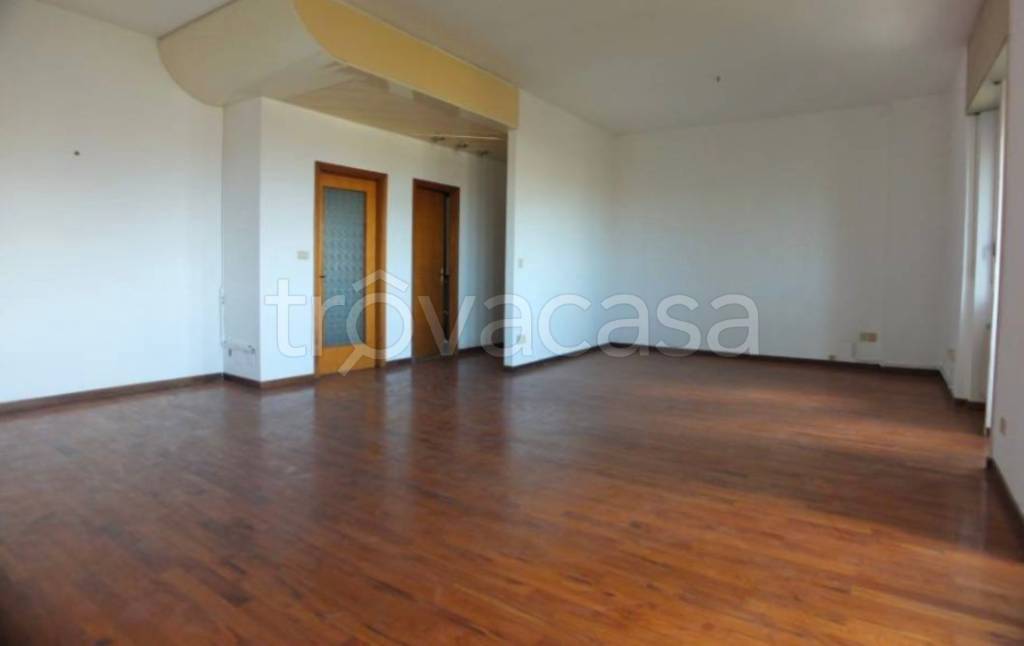appartamento in vendita a Pesaro in zona Centro Città