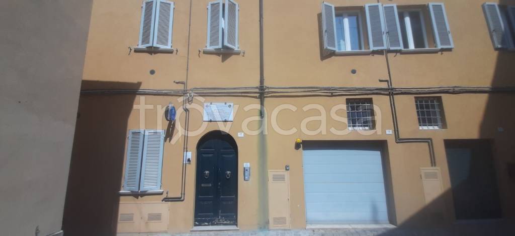 appartamento in vendita a Pesaro in zona Centro Città