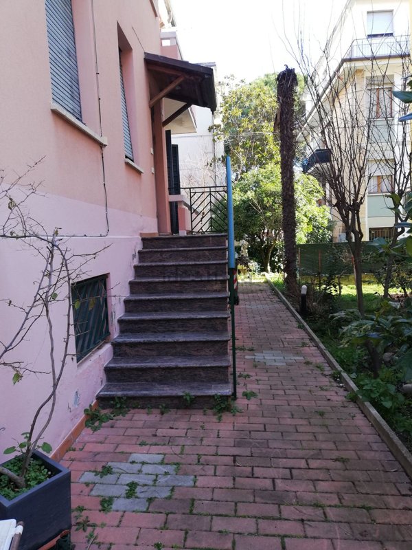 appartamento in vendita a Pesaro in zona Centro Città