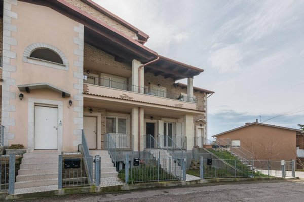 appartamento in vendita a Pesaro in zona Monteciccardo