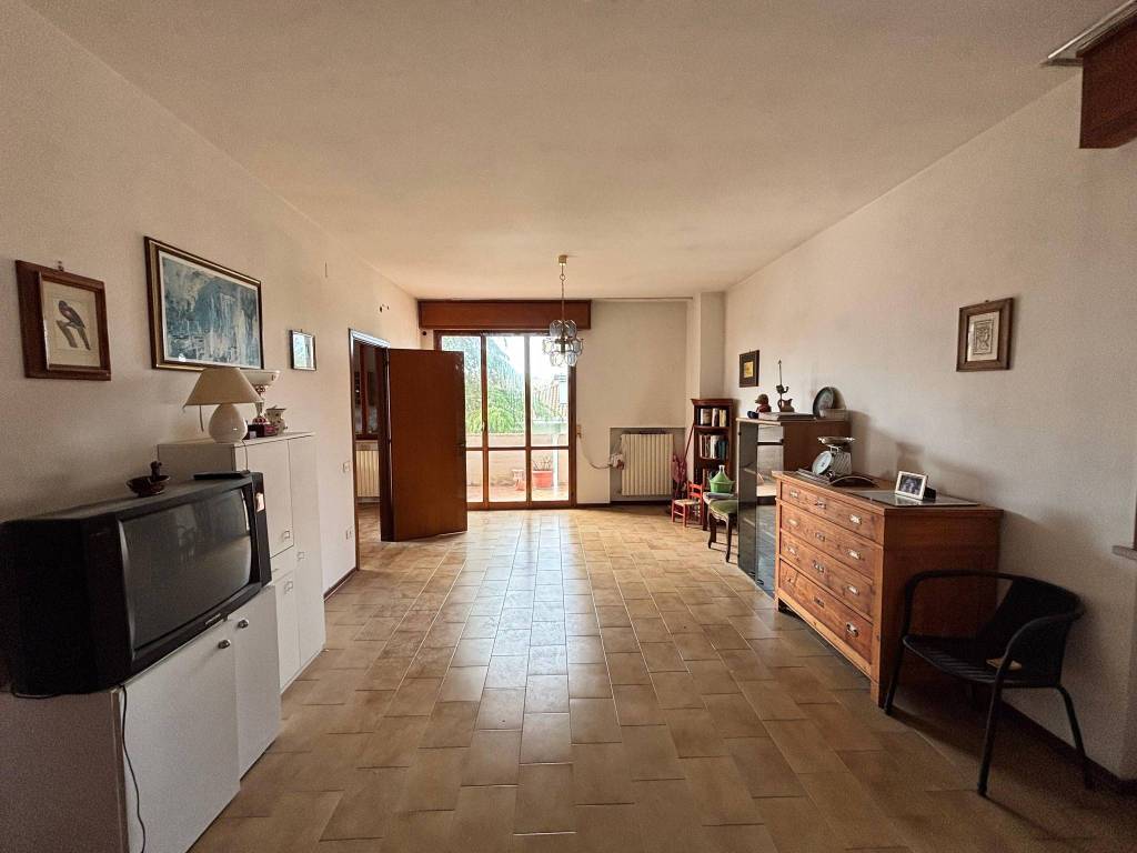 appartamento in vendita a Pesaro in zona Santa Maria dell'Arzilla