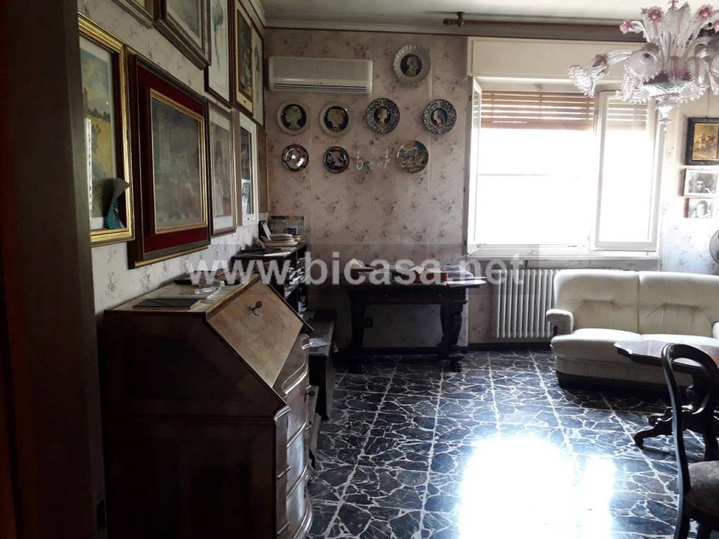 casa semindipendente in vendita a Pesaro in zona Mare