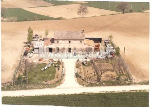 casa indipendente in vendita a Pesaro