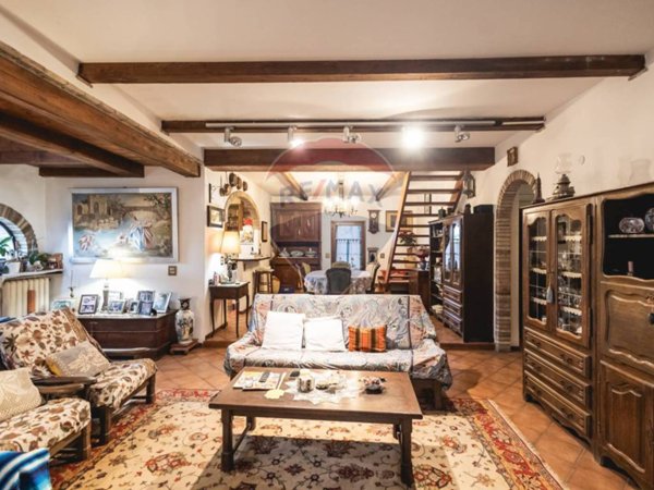 casa indipendente in vendita a Pesaro in zona San Bartolo