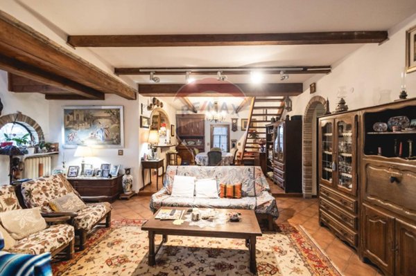 casa indipendente in vendita a Pesaro in zona San Bartolo