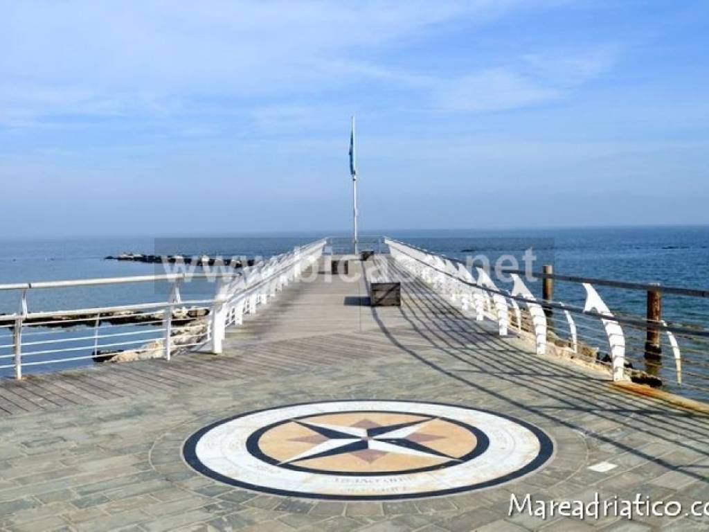 appartamento in vendita a Pesaro in zona Mare