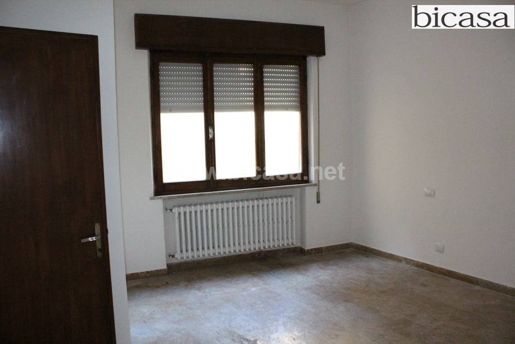 appartamento in vendita a Pesaro in zona Centro Città