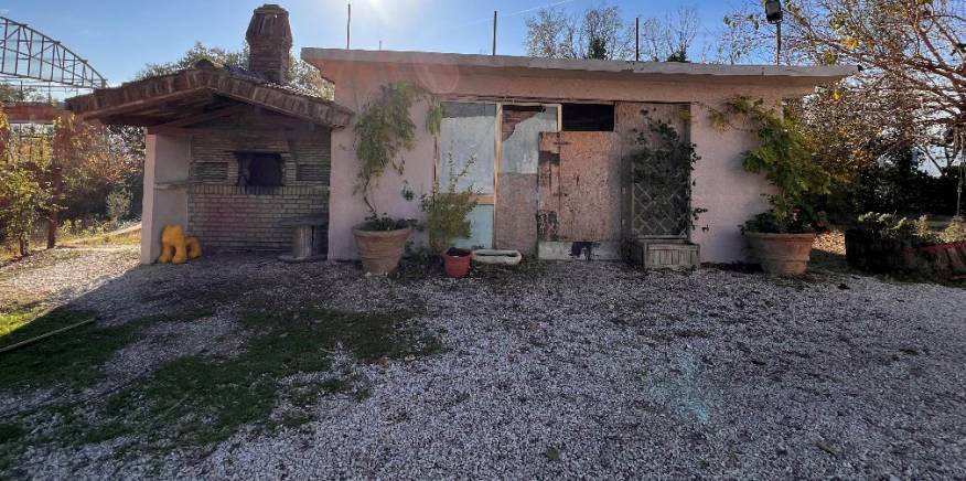 casa indipendente in vendita a Pesaro in zona Candelara
