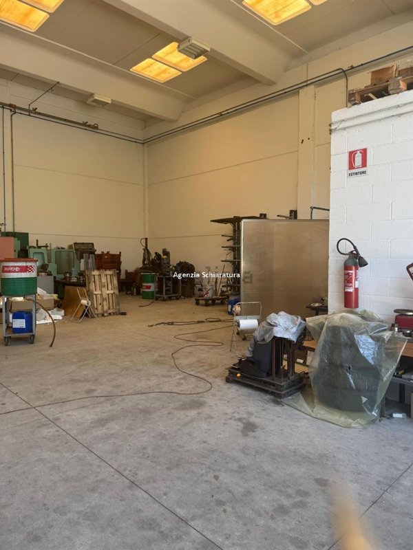 ufficio in vendita a Pesaro in zona Case Bruciate