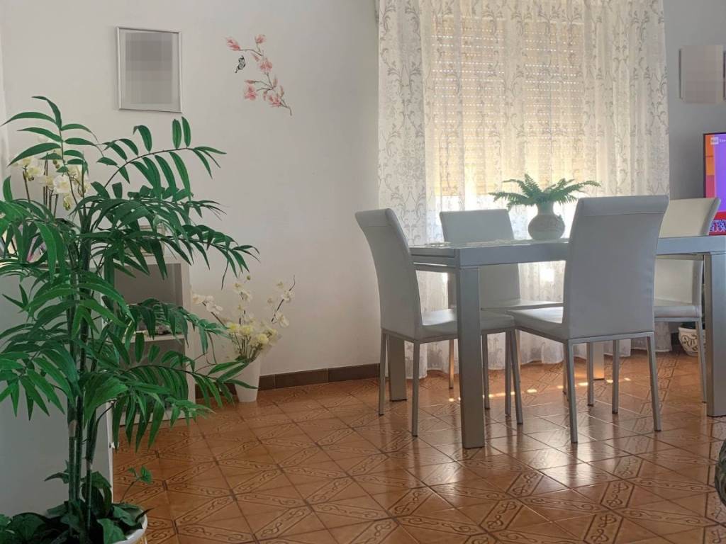 appartamento in vendita a Pesaro in zona Santa Veneranda