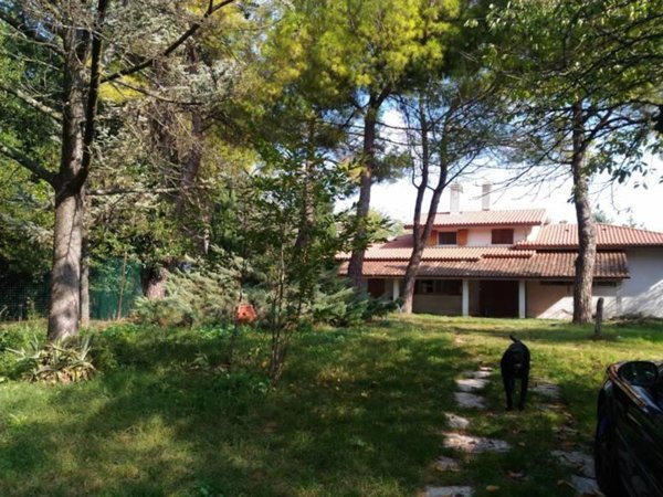 casa indipendente in vendita a Pesaro in zona Candelara