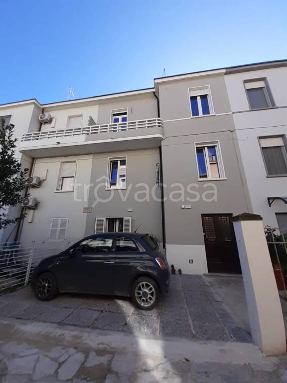 casa indipendente in vendita a Pesaro in zona Mare