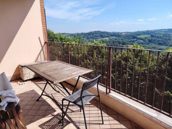 casa indipendente in vendita a Pesaro in zona Trebbiantico