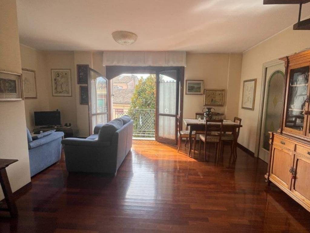 appartamento in vendita a Pesaro in zona Centro Città