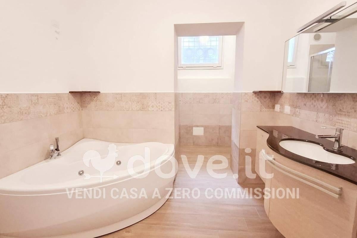 appartamento in vendita a Pesaro in zona Mare