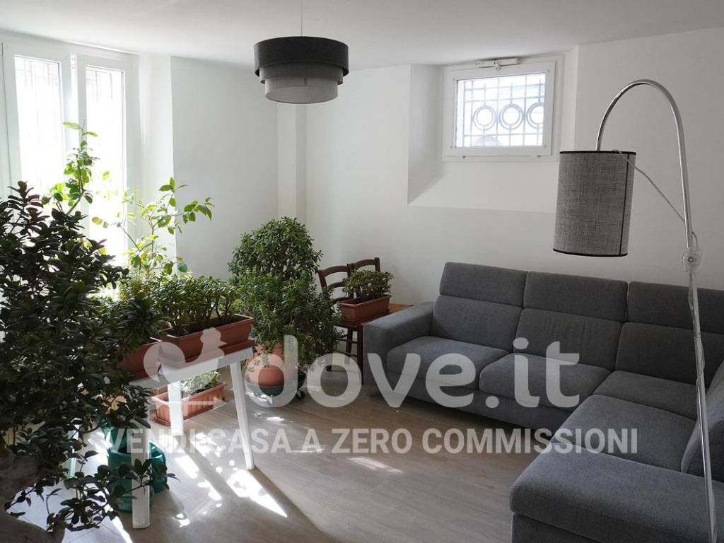 appartamento in vendita a Pesaro in zona Mare