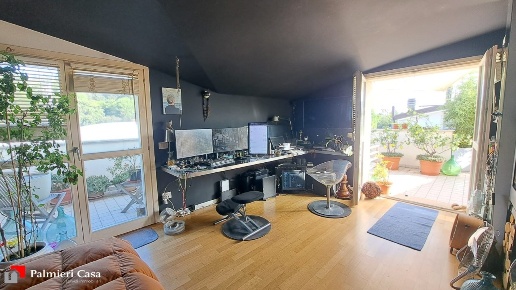 appartamento in vendita a Pesaro in zona Centro Città