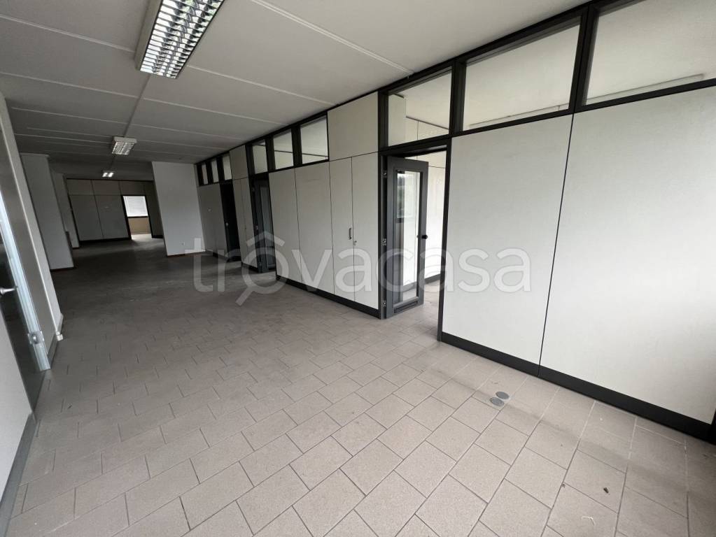 ufficio in vendita a Pesaro in zona Tre Ponti