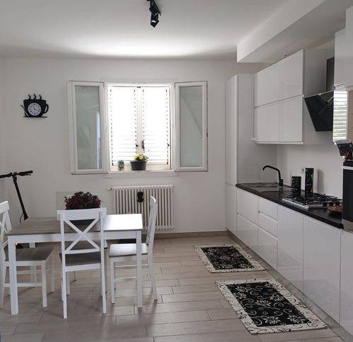 casa indipendente in vendita a Pesaro in zona Monteciccardo