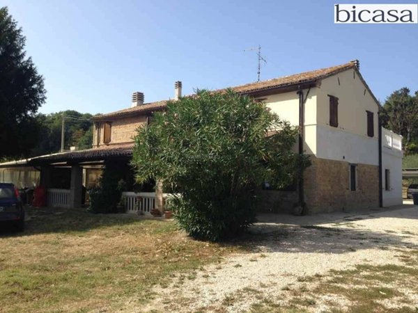 villa in vendita a Pesaro in zona San Bartolo