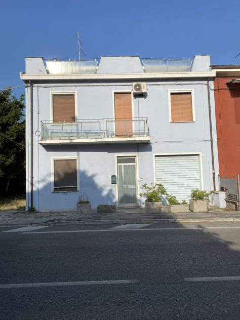 casa indipendente in vendita a Pesaro in zona Muraglia