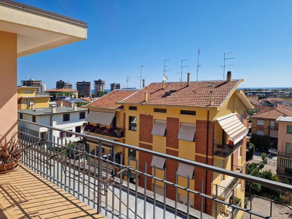 appartamento in vendita a Pesaro in zona Soria