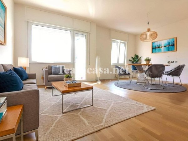 appartamento in vendita a Pesaro in zona Centro Città