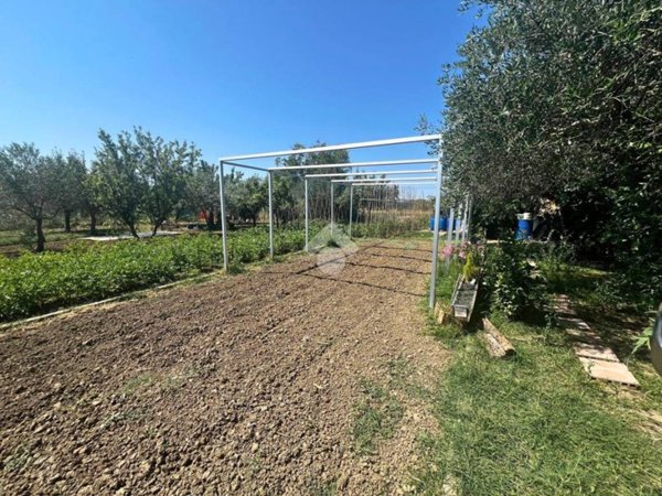 casa indipendente in vendita a Pesaro in zona Villa Fastiggi