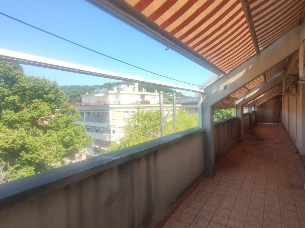 appartamento in vendita a Pesaro in zona Soria
