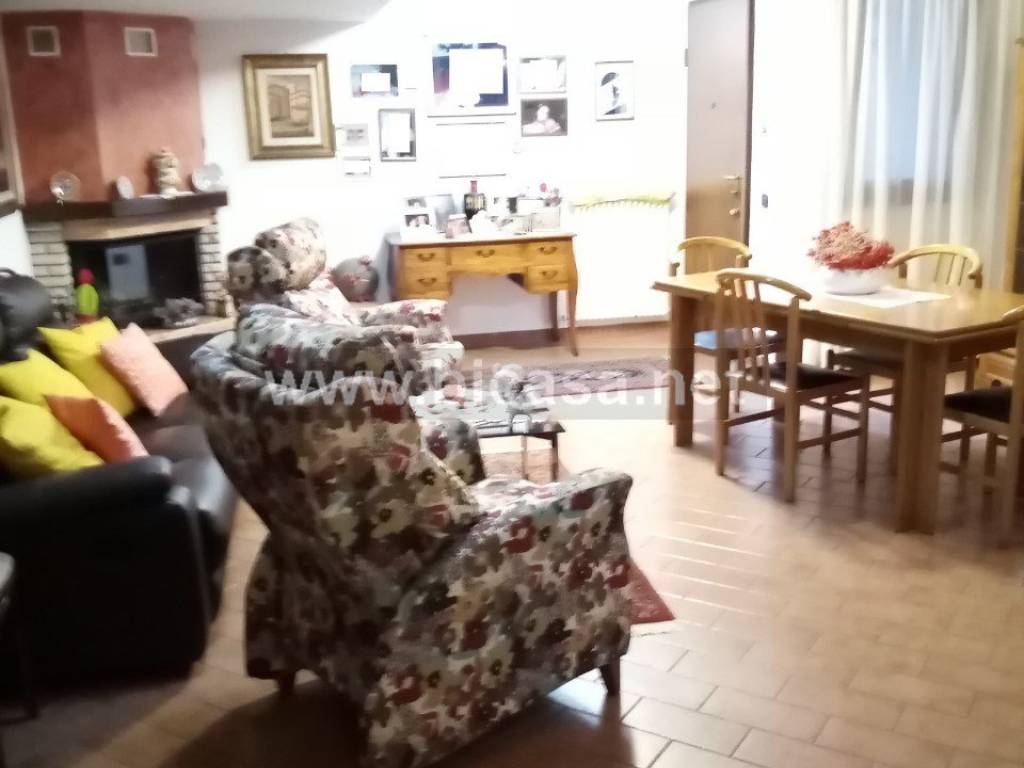 casa indipendente in vendita a Pesaro in zona Santa Maria dell'Arzilla