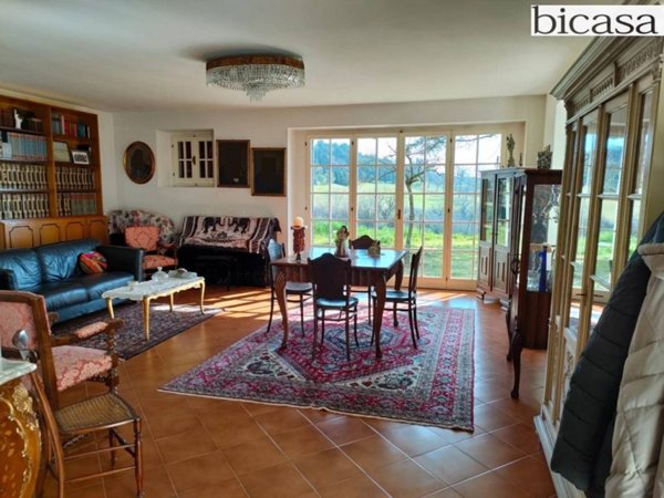 casa indipendente in vendita a Pesaro in zona Novilara