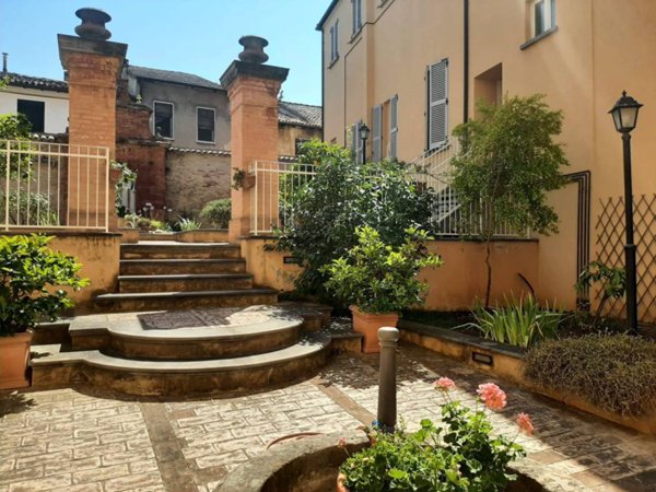 appartamento in vendita a Pesaro in zona Centro Città
