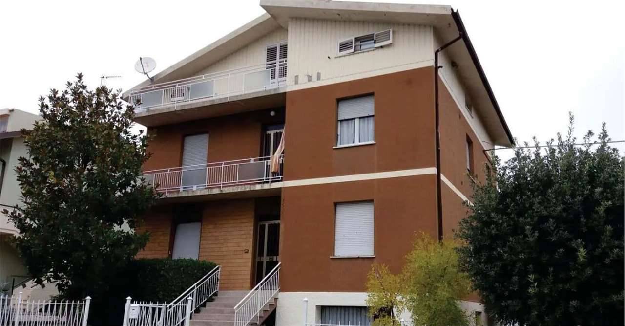 casa indipendente in vendita a Pesaro