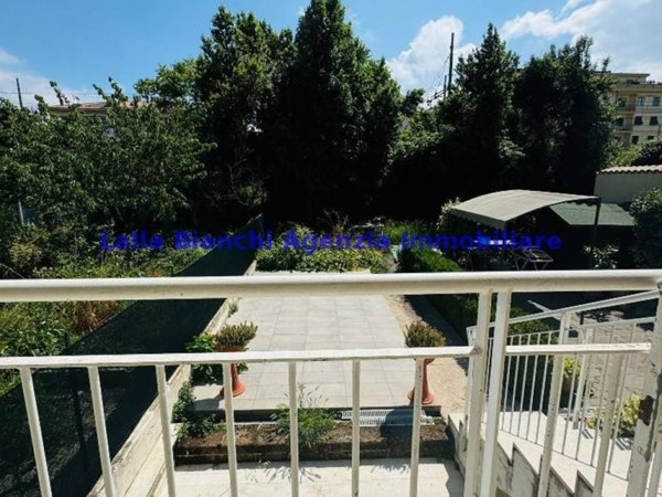 appartamento in vendita a Pesaro in zona Centro Città